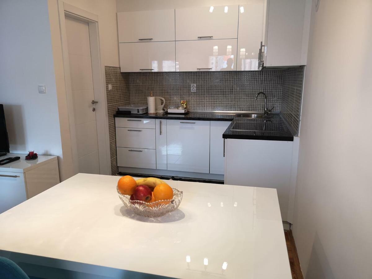 Apartman Gaga Lukavica Zewnętrze zdjęcie